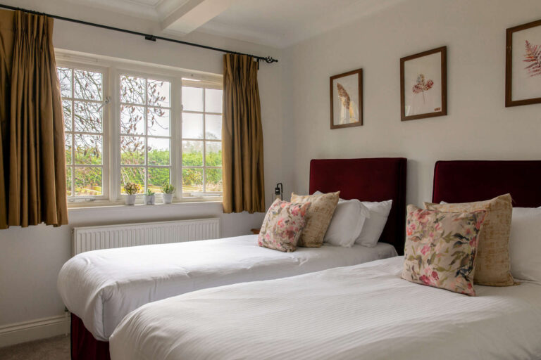 Carpenter's Arms Pub & Hotel Tonbridge, Kent Young's Pubs